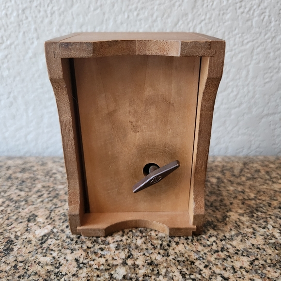 Vintage Wooden Fuji Wind Up Music Box Hummel Art Picture 🎶 Somewhere My Love 🎶 - Picture 8 of 16